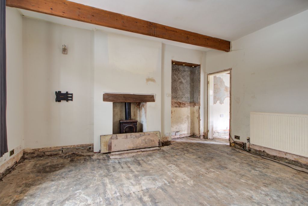 Property photo 2 of 13