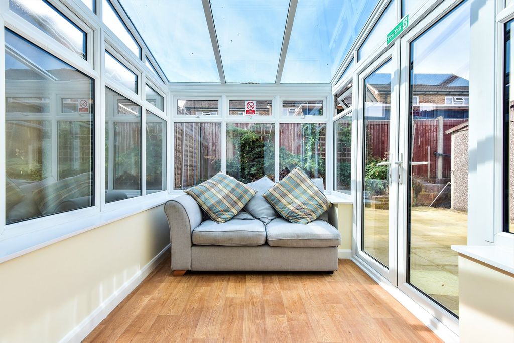 Property photo 3 of 13 Photo 04