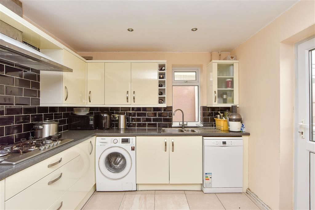 Property photo 3 of 11 Kitchen/Diner