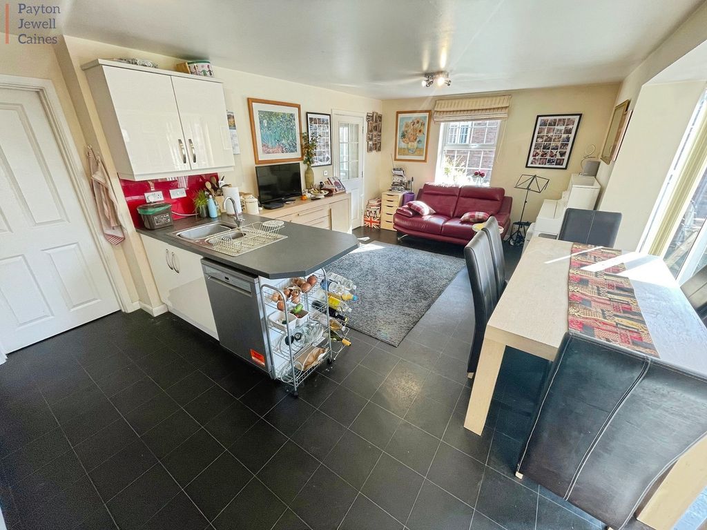 Property photo 2 of 17 Not Specified