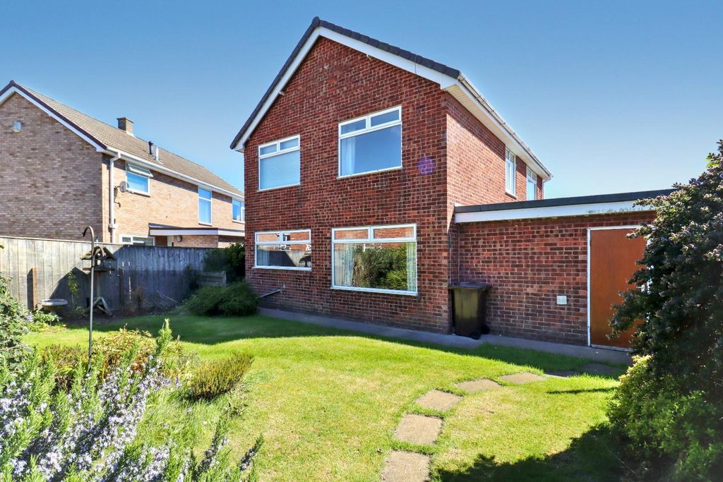 Property photo 3 of 25