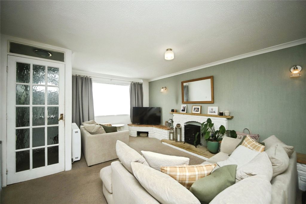 Property photo 3 of 17 Picture No. 28