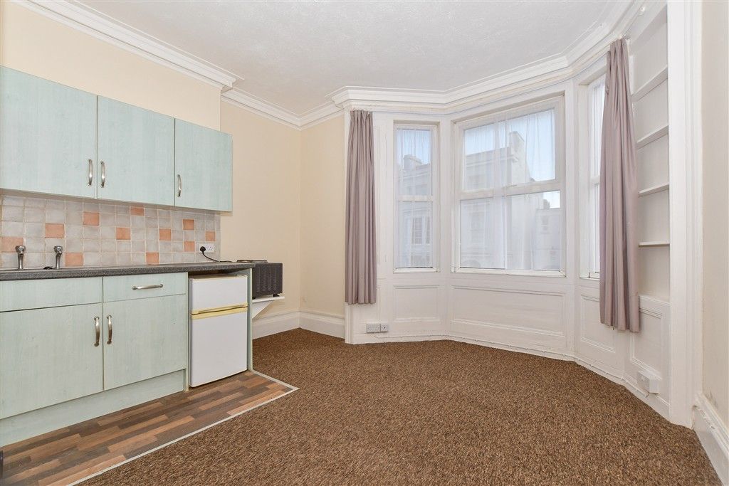 Property photo 2 of 15 Flat 1 Kitchen / Living Room