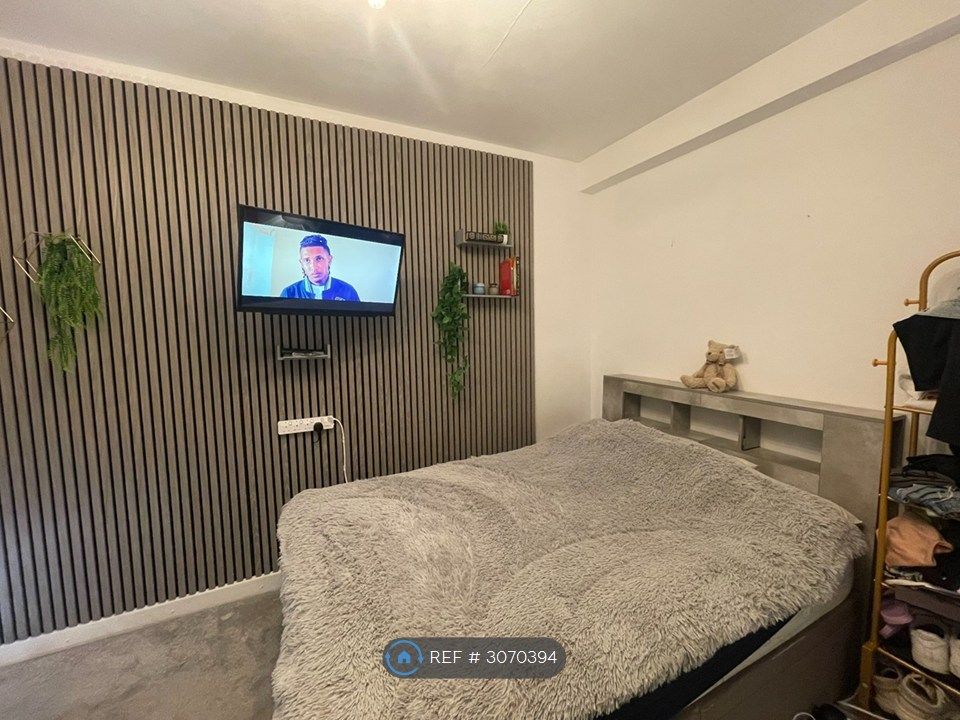 Property photo 2 of 30 Double Bed
