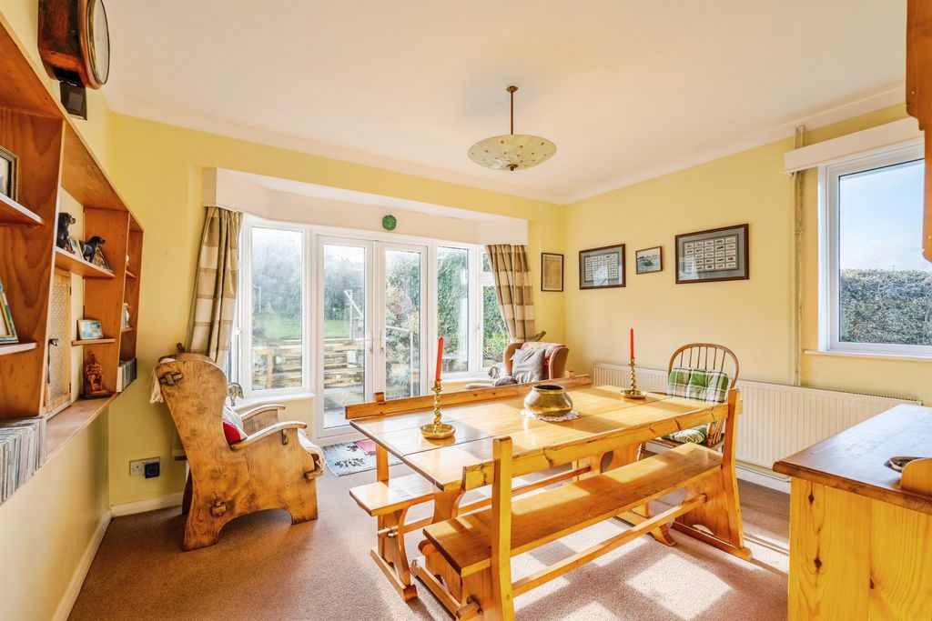 Property photo 3 of 30