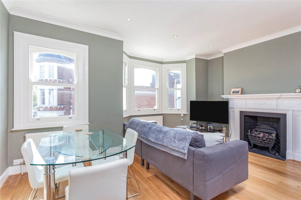 Property photo 3 of 14 Picture No. 02