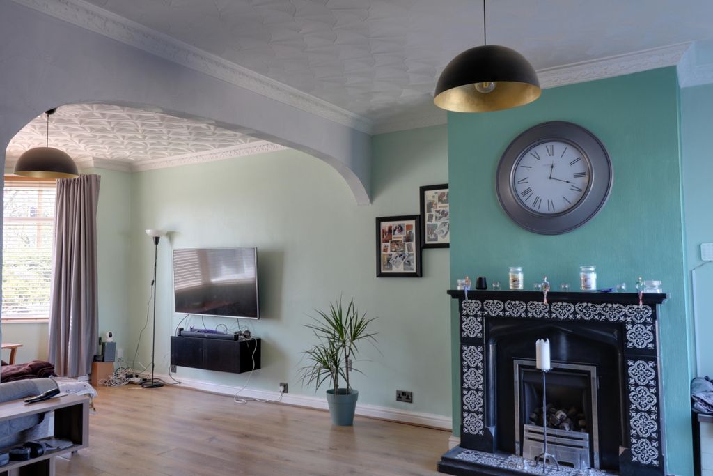 Property photo 1 of 12 Feature Fire Place In Dining Area