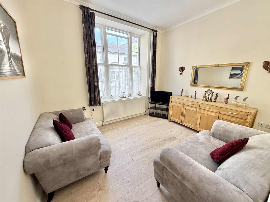 Property photo 3 of 7 74E9E792-9d47-4B3d-8A0c-d27c05154875.Jpg