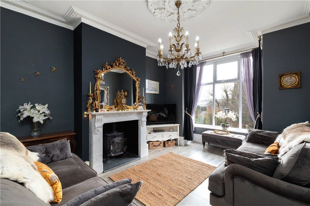 Property photo 3 of 30 Living Room