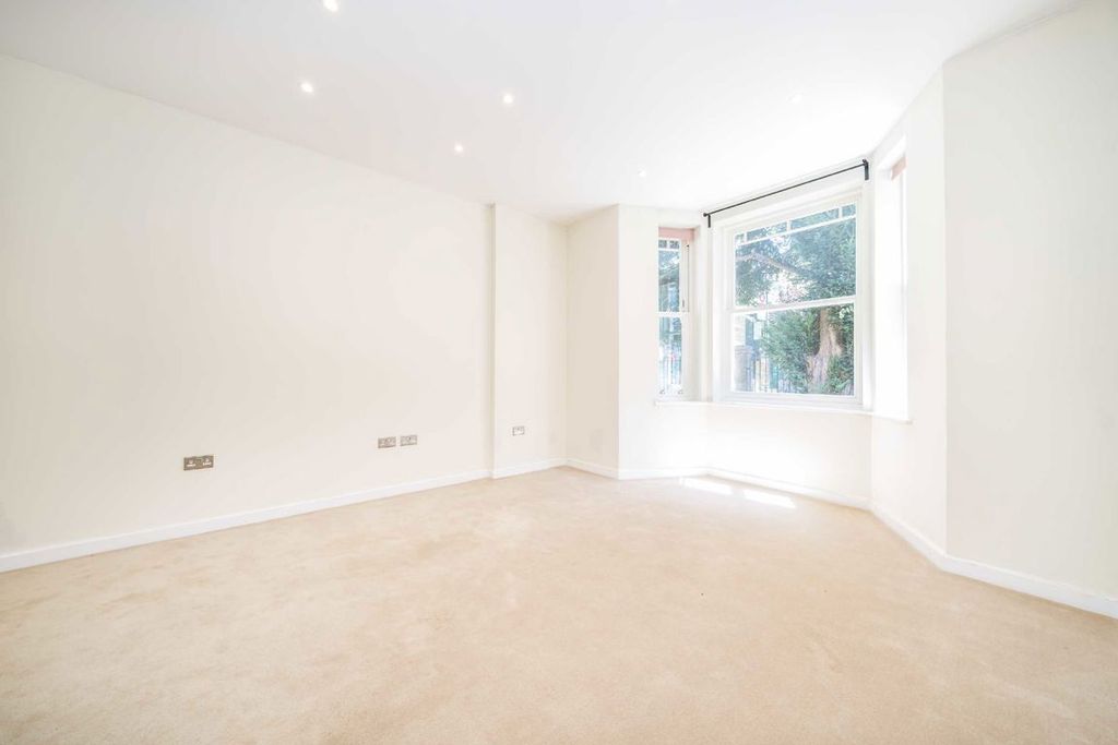 Property photo 2 of 4