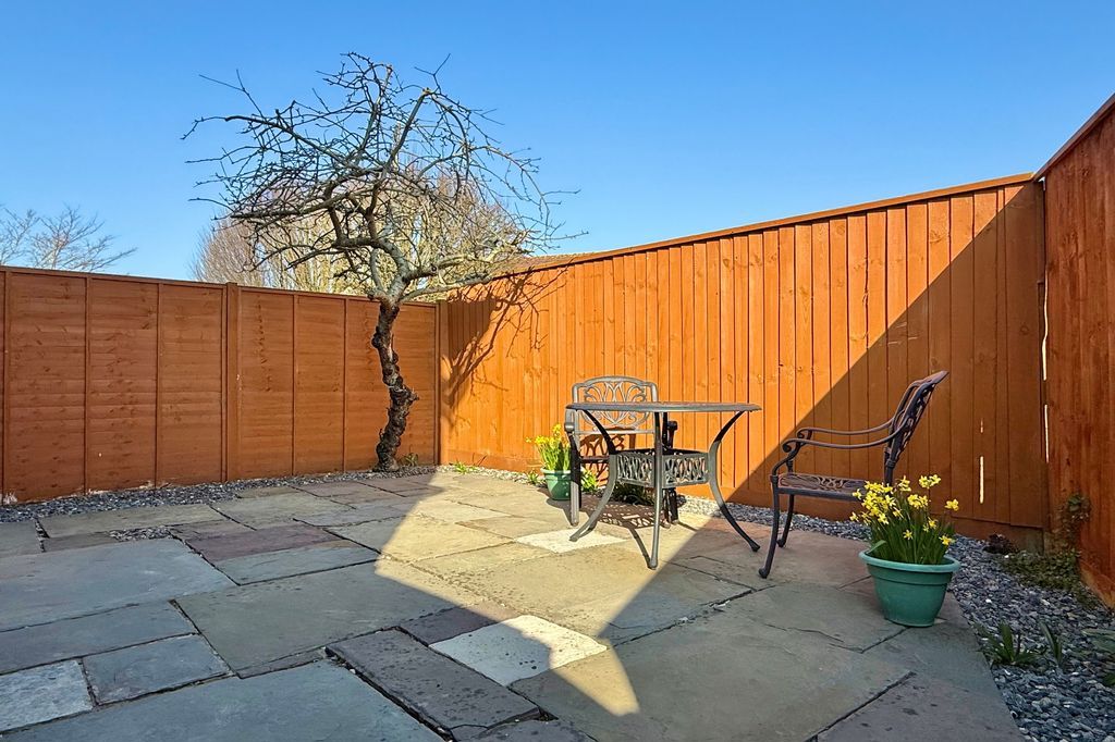 Property photo 2 of 16 Private Rear Garden