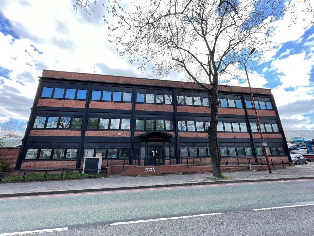 Property photo 1 of 6