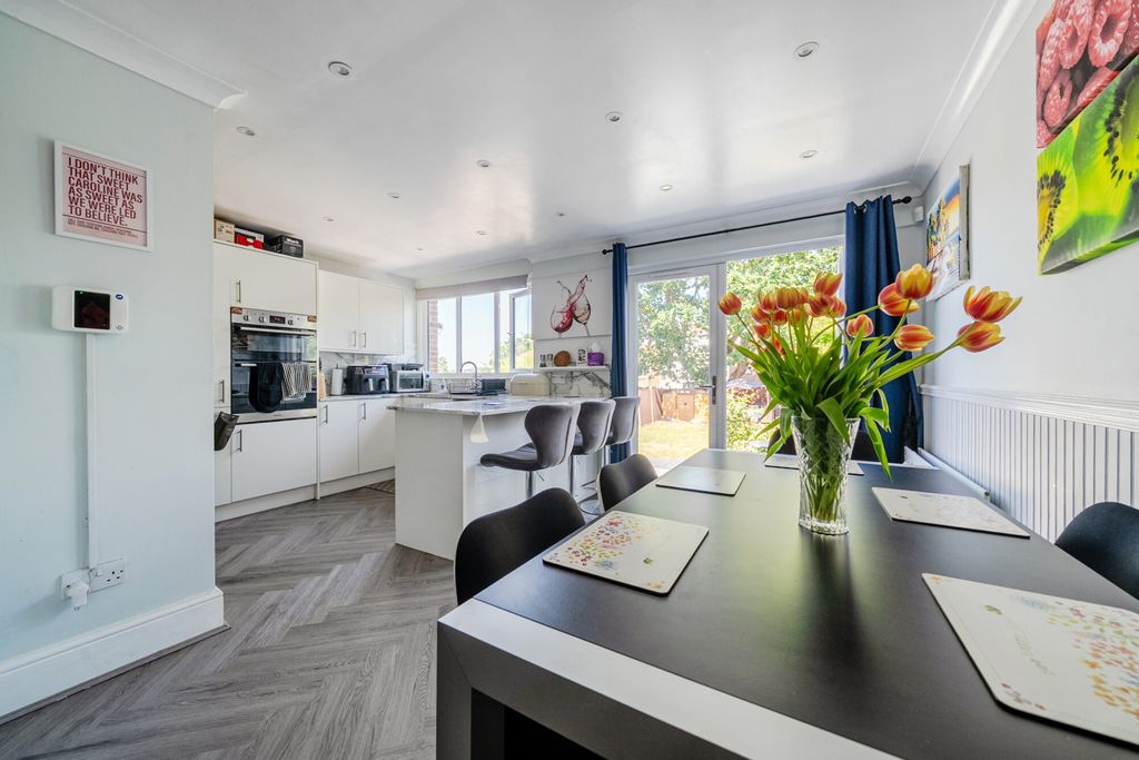 Property photo 3 of 23 1479987-6-6A356d4...