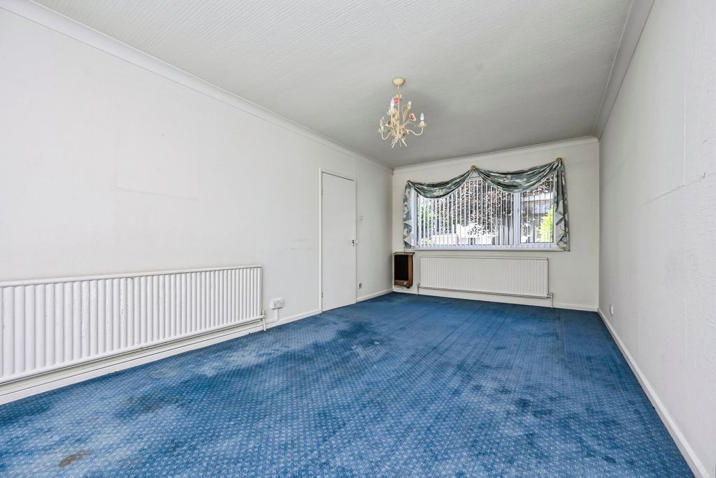 Property photo 2 of 16 Photo