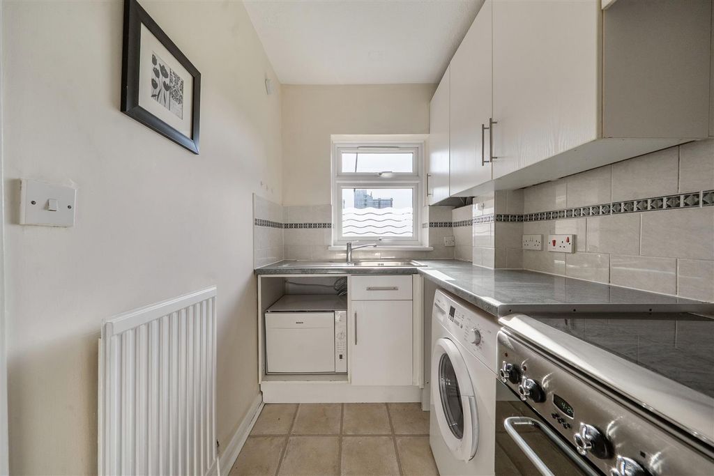 Property photo 3 of 12 1467291-6-6A15Ff67Db03d.Jpg