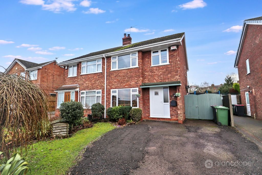 Property photo 1 of 30 4898820