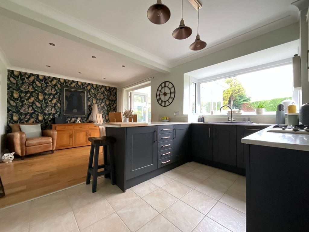 Property photo 2 of 23 4615363