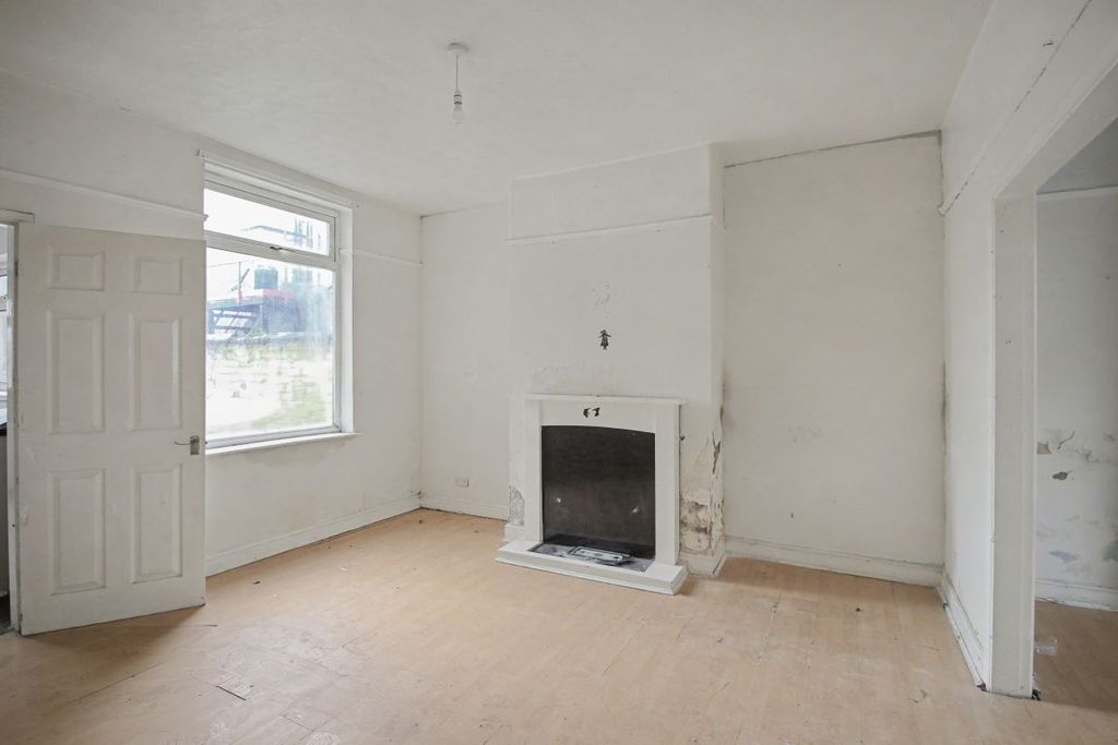 Property photo 3 of 10 Image 3