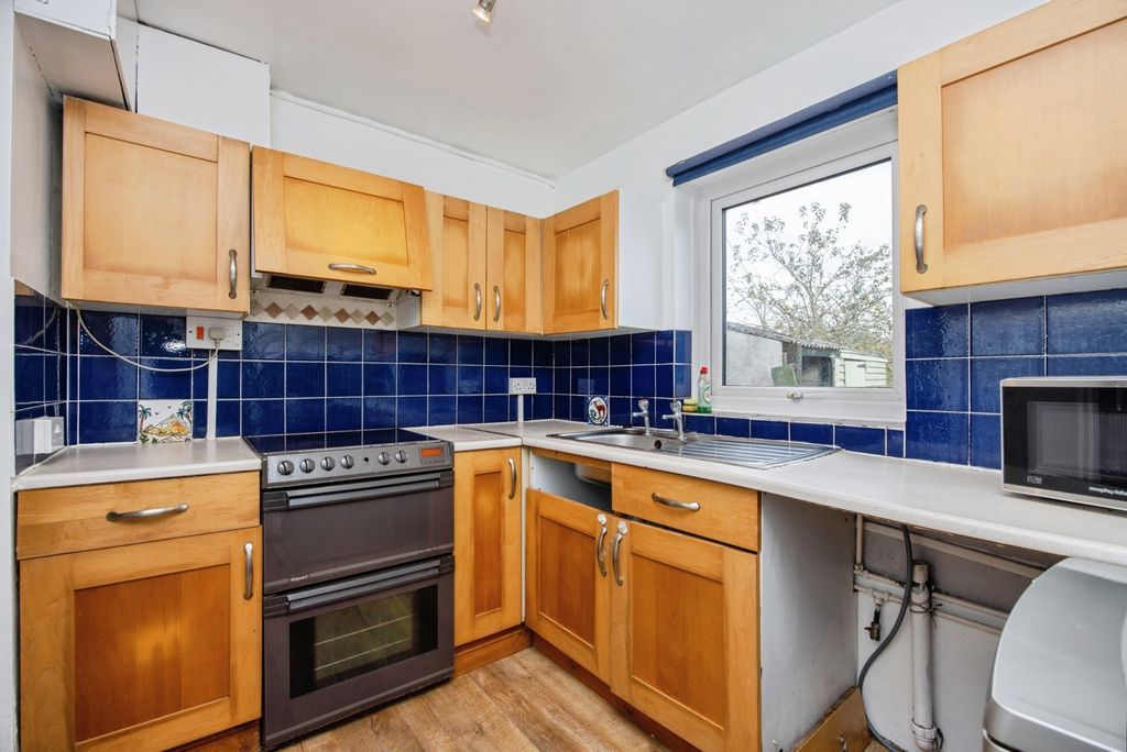 Property photo 3 of 17 Photo