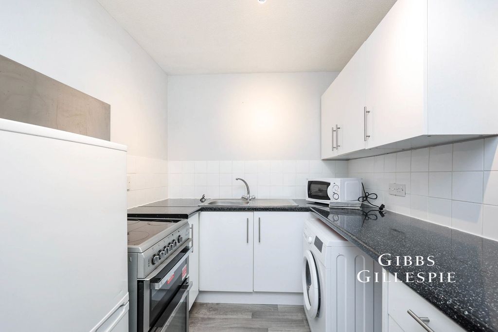 Property photo 3 of 10 Photo