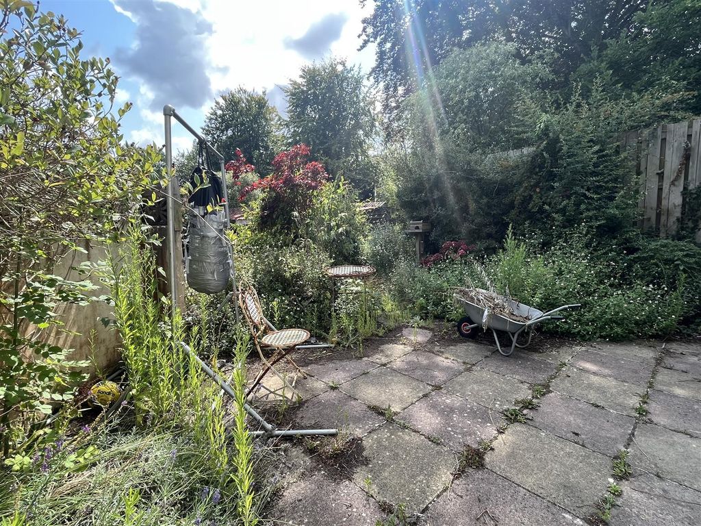Property photo 3 of 20 Garden