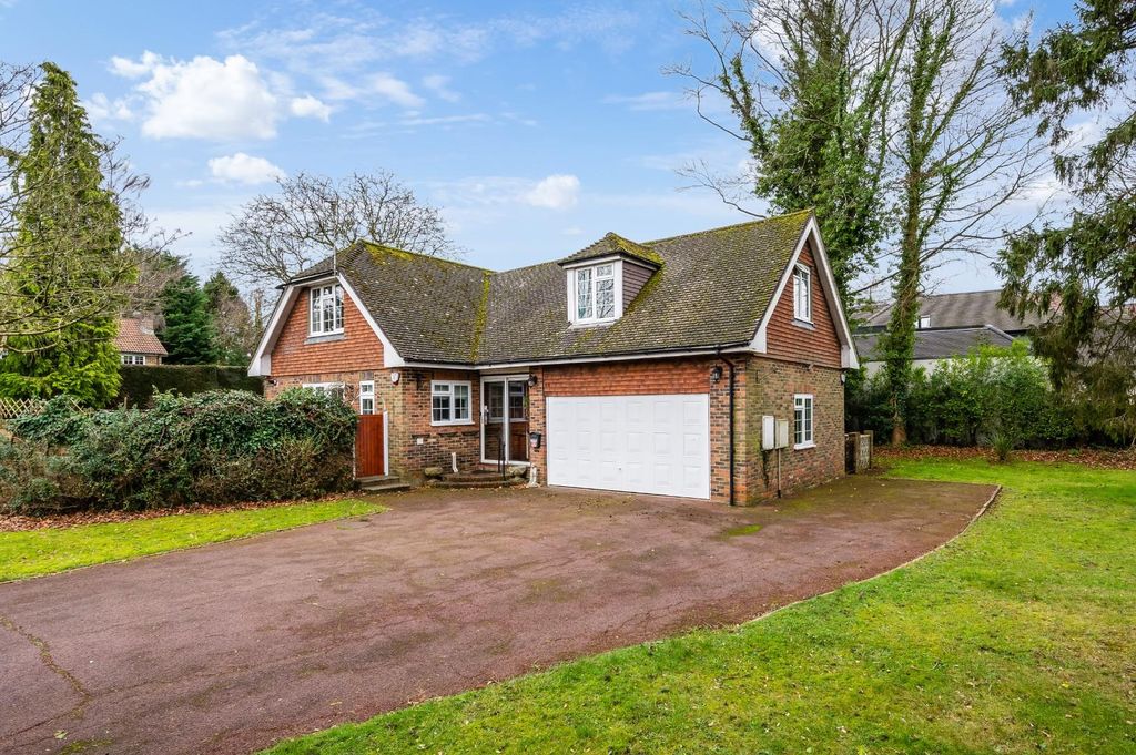 Property photo 1 of 16 Barn Close,  (16).Jpg