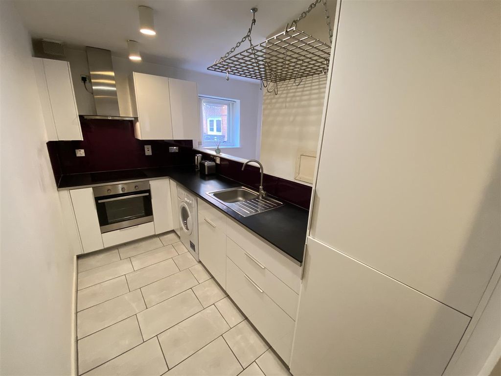Property photo 3 of 13
