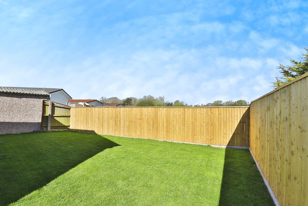 Property photo 2 of 16 Photo