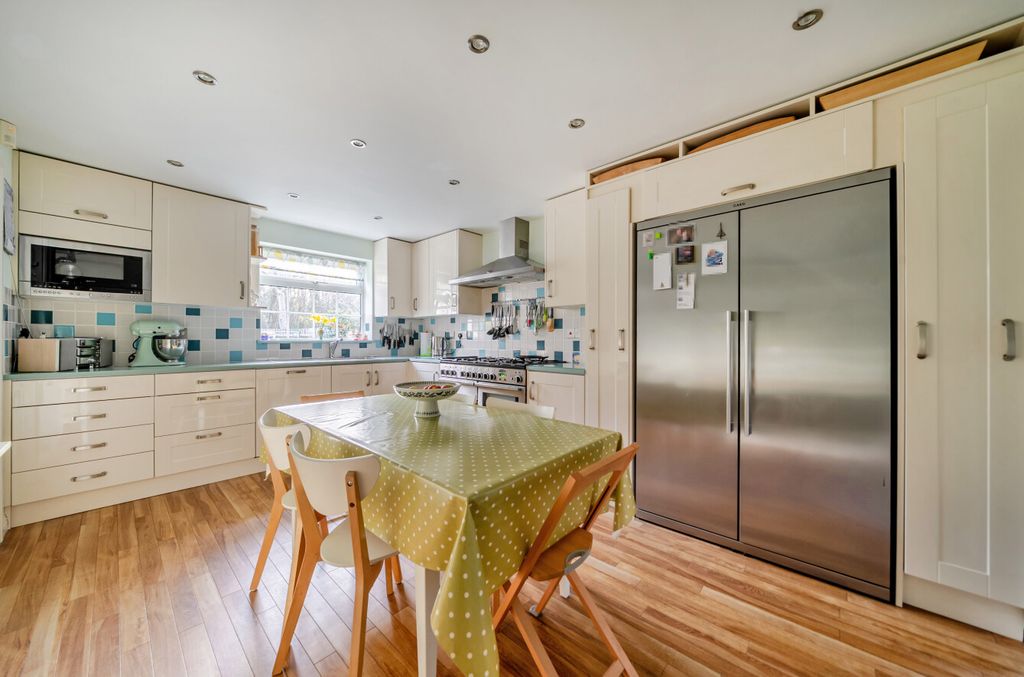 Property photo 3 of 16 1417461-1-699F3F3...