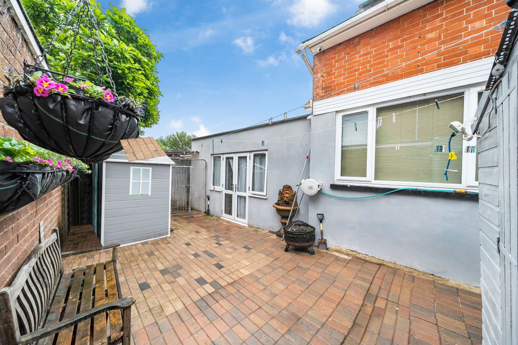 Property photo 2 of 21