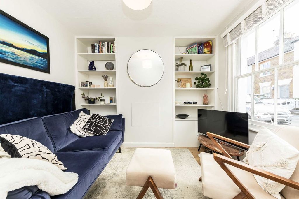 Property photo 2 of 6