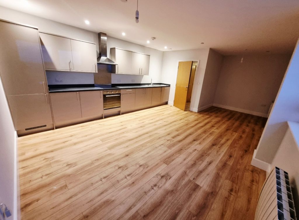 Property photo 3 of 7 Kitchen