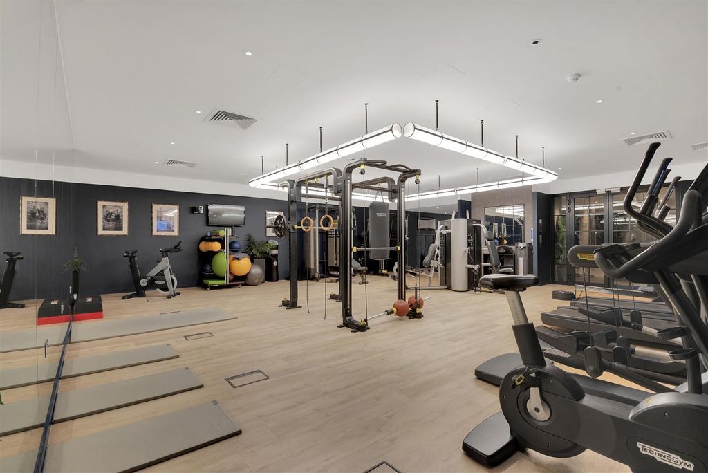 Property photo 1 of 60