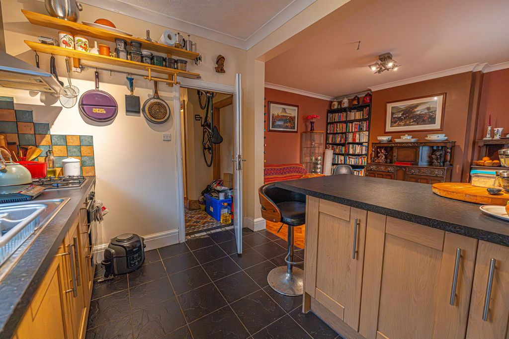 Additional image 6 of 3 bed semi-detached house for saleNewport Road, Rumney CF3