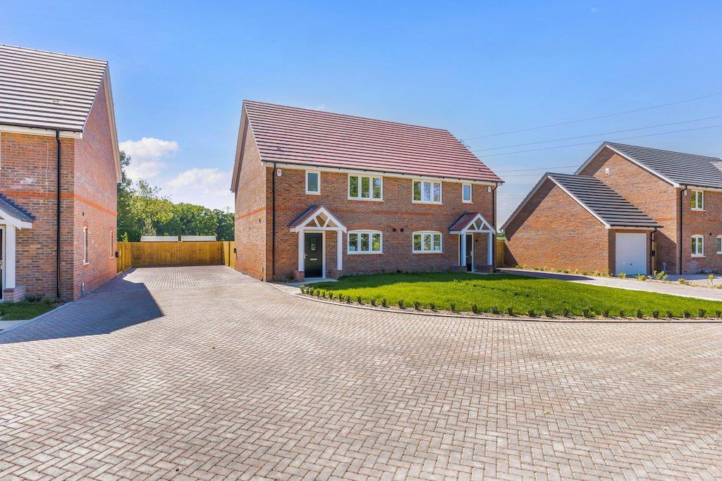 Property photo 2 of 10