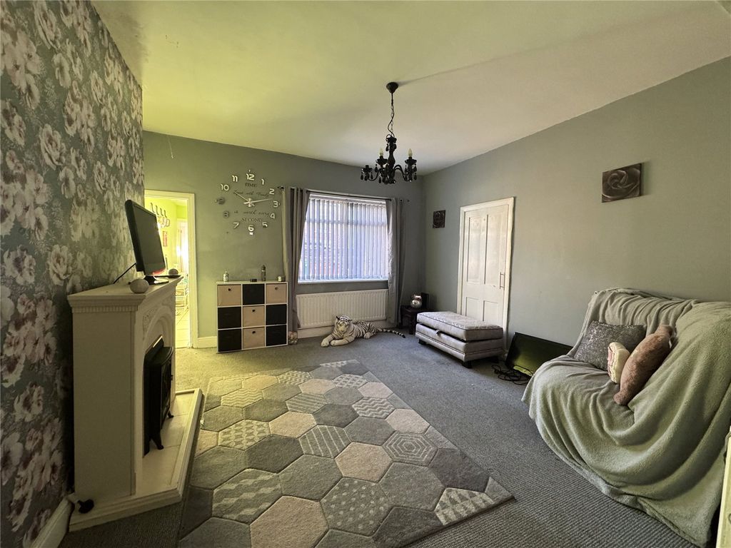 Property photo 2 of 12 Picture No. 04