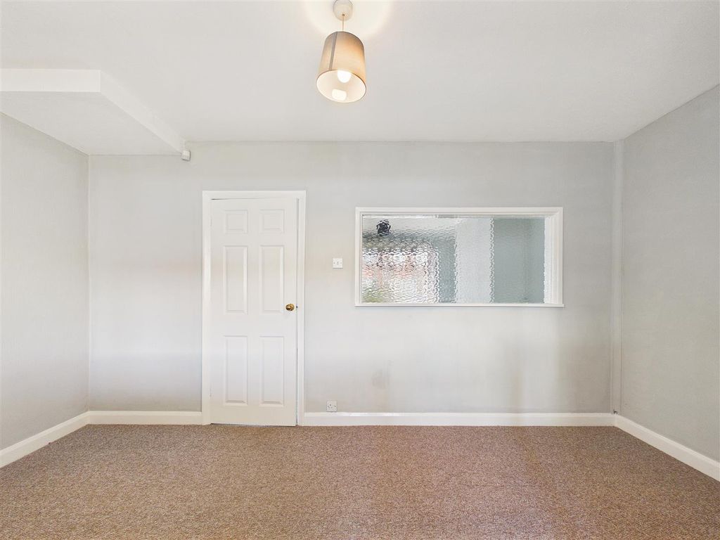 Property photo 3 of 10 Cam05193G0-Pr0216-Still002.Jpg