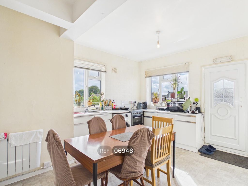 Property photo 1 of 14 Kitchen