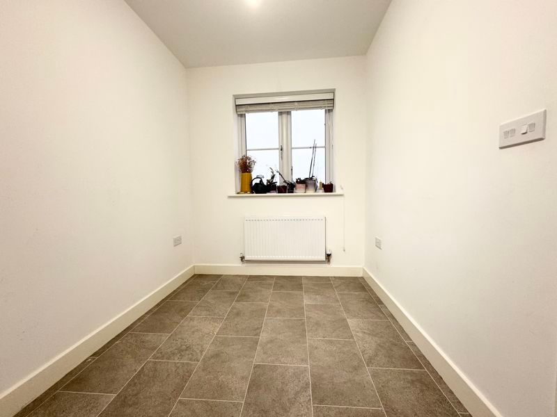 Property photo 2 of 10 Dining Area