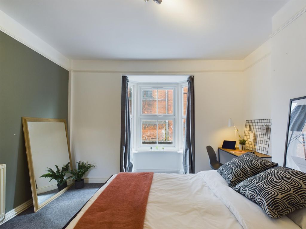 Property photo 1 of 30