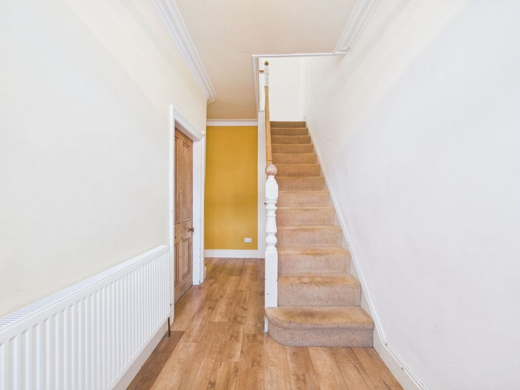 Property photo 2 of 26