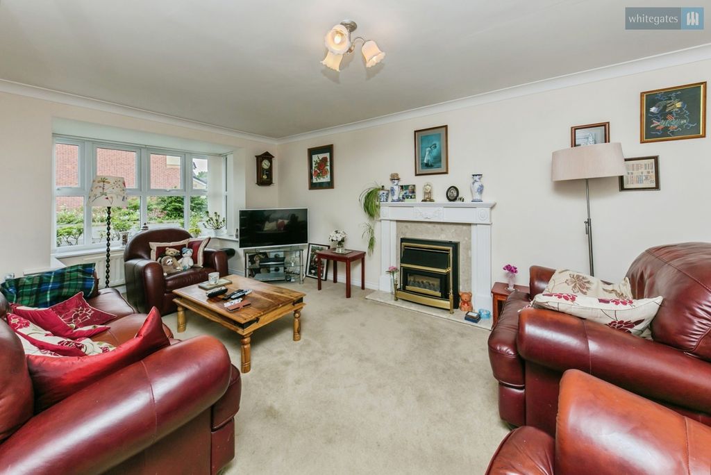 Property photo 2 of 15 Pbox-Img.Jpg