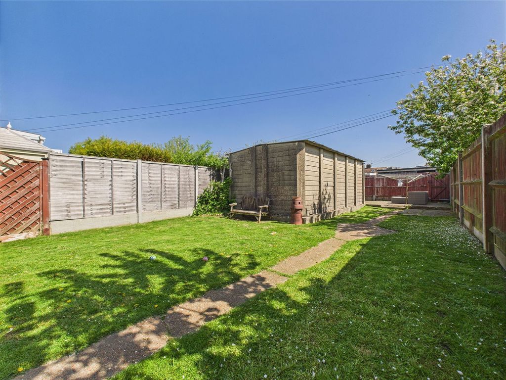 Property photo 2 of 11