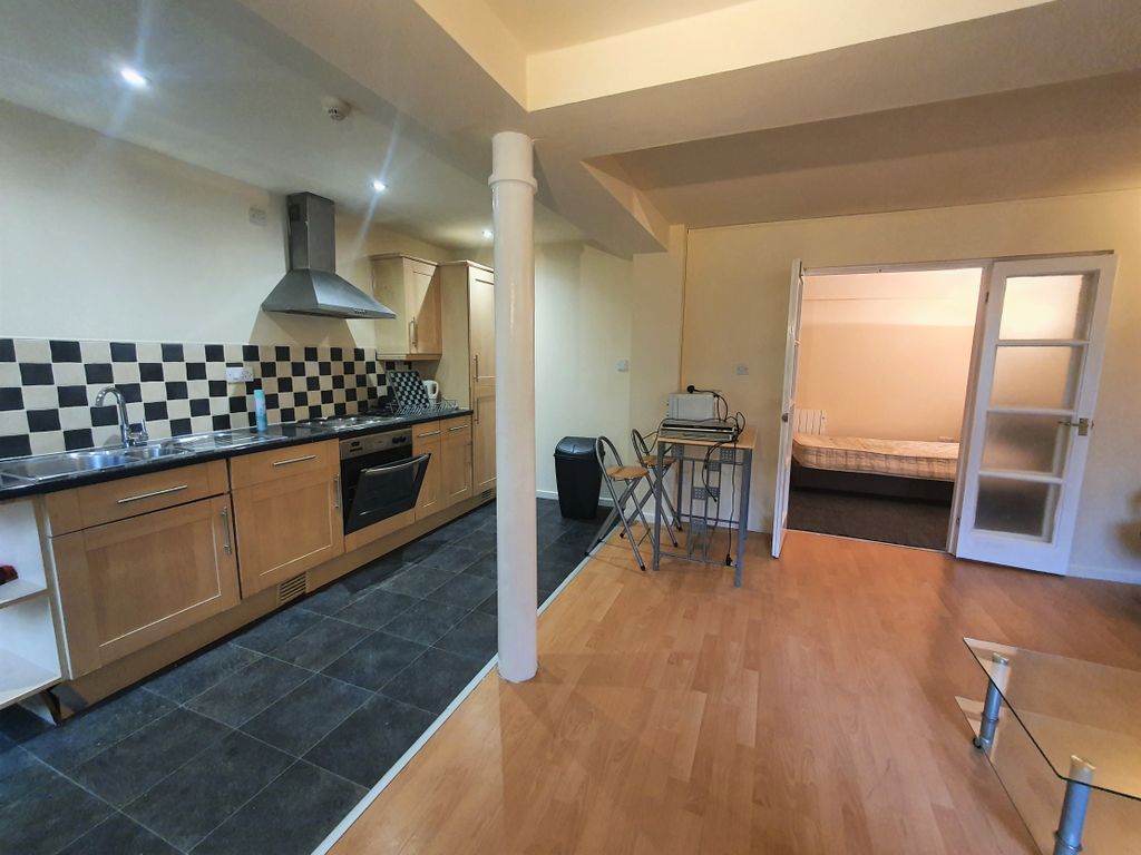 Property photo 2 of 4