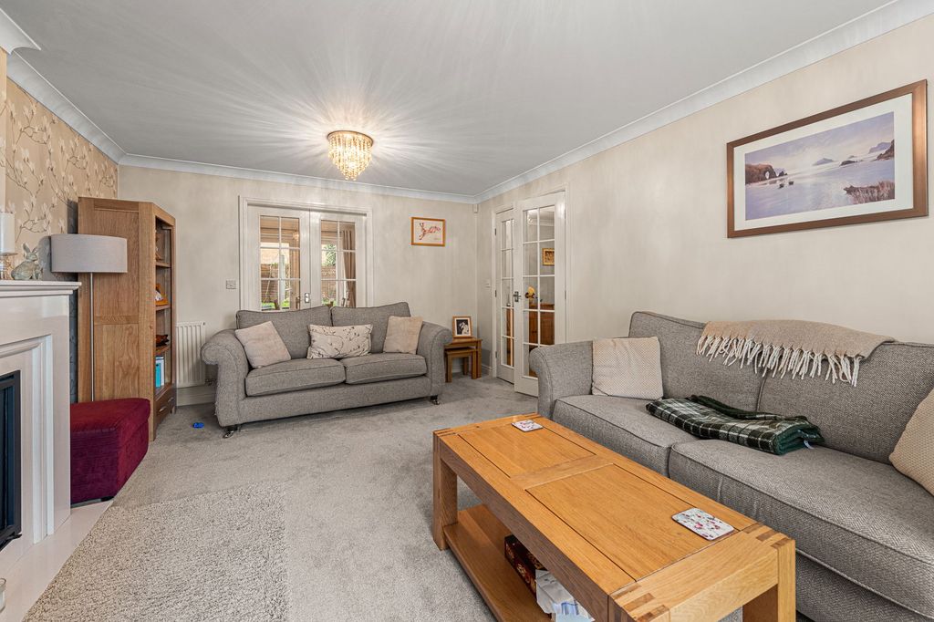 Property photo 3 of 26