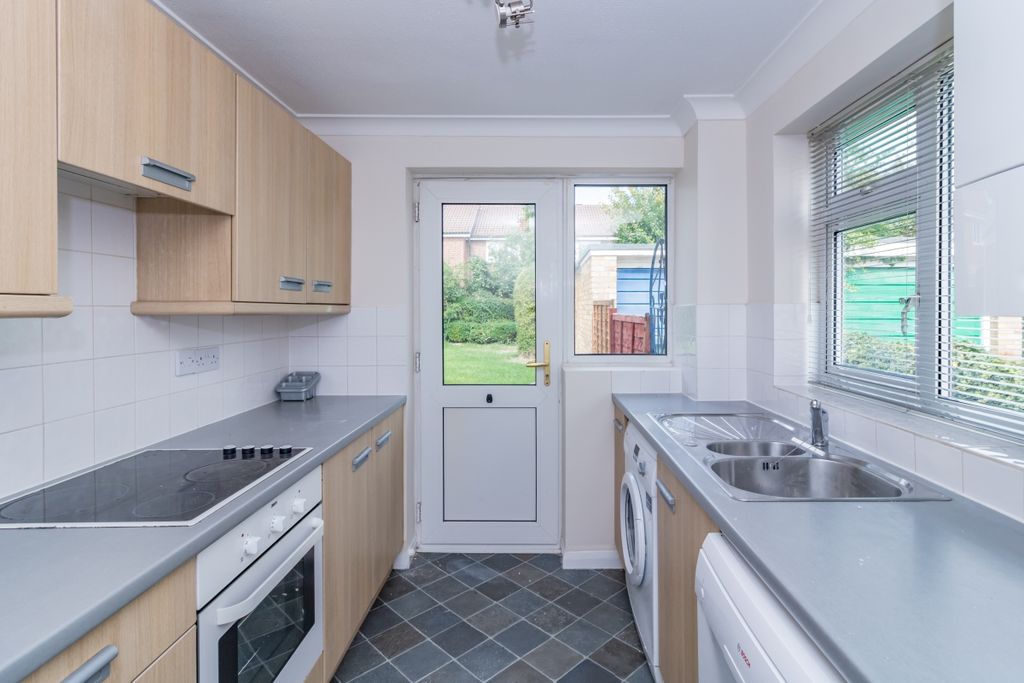 Property photo 3 of 9 71484