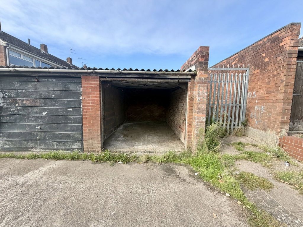 Property photo 3 of 3