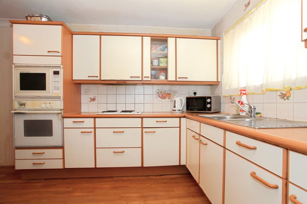 Property photo 3 of 16