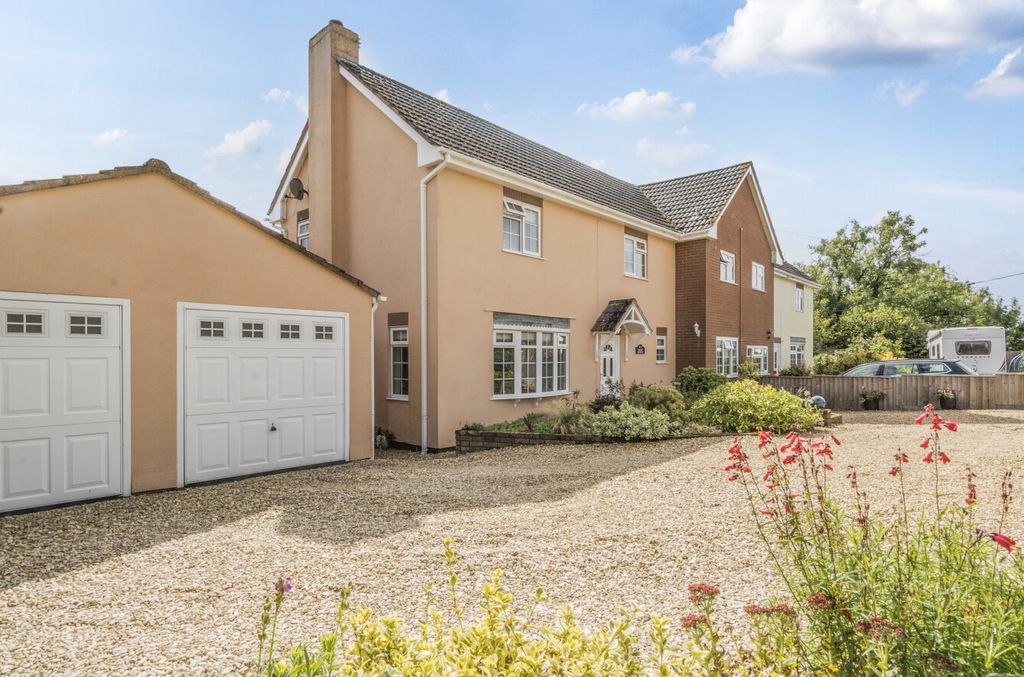 Property photo 1 of 24 Pennymoor Seddons