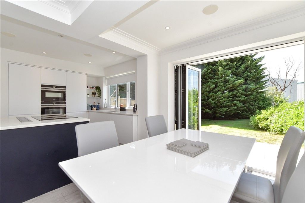 Property photo 2 of 11 Kitchen/Diner